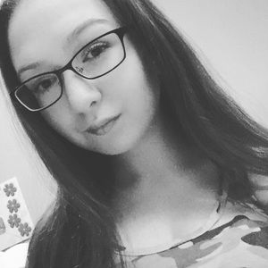 Meet your Posher, Leah